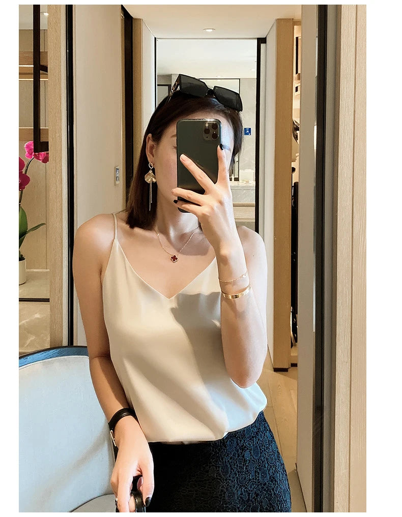 2023 Summer Camisole Slim Vest Sexy Women Sleeveless V-Neck Gray Tee Tank Tops Female Solid Black/White Korean Crop Tops Y2k